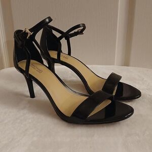 MICHAEL Michael Kors patent leather single ankle strap stiletto heels pumps Sz 8